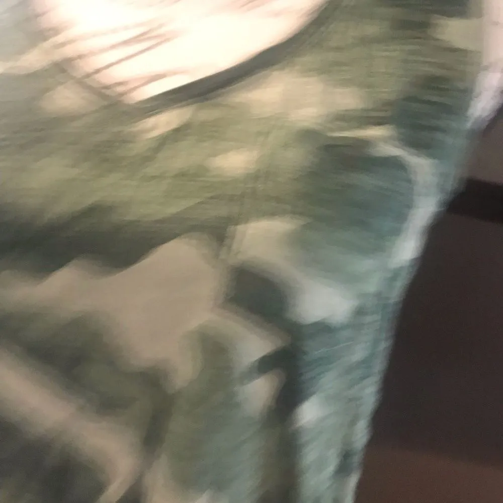 Old Navy Camouflage Tank Top Green Size Medium - Image 12