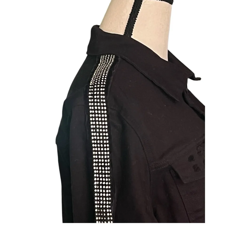 Focus Black Distressed Denim Rhinestone Denim Jacket. Size Large. - Image 2