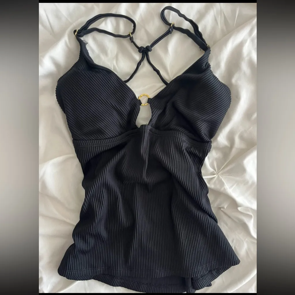 Black Ribbed Halter Top - Image 3