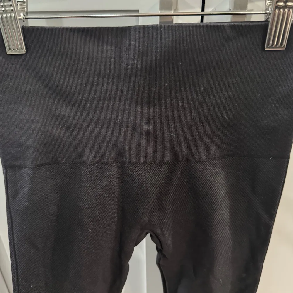 SPANX Women’s XS Black Crop Leggings base‎ layer gorpcore foundation shapewear - Image 3