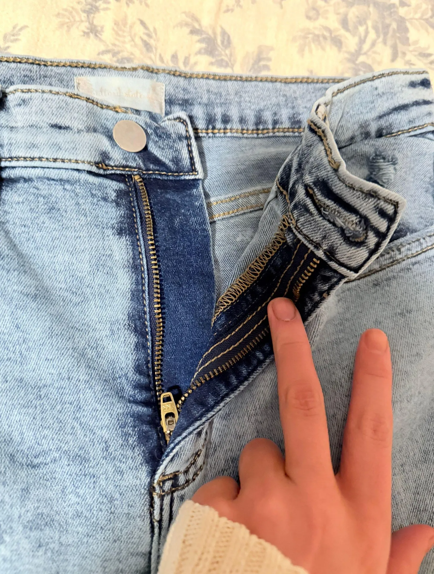 Acid Wash Jeans - Image 3