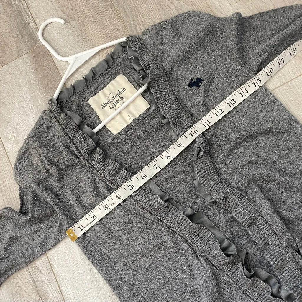 Abercrombie & Fitch Cardigan Sweater ruffle open womens Gray (small) y2k vintage - Image 3