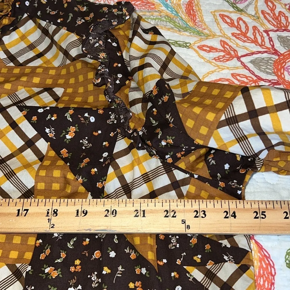 Looks like my great granny’s old couch peasant peplum top 50’s patchwork pattern Brown Size undefined - Image 7