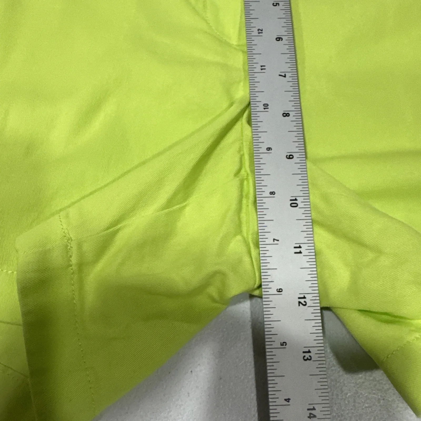 J. Crew Women’s Classic Chino Shorts 5” Inseam Size 8 Light Lime Green Preppy - Image 9