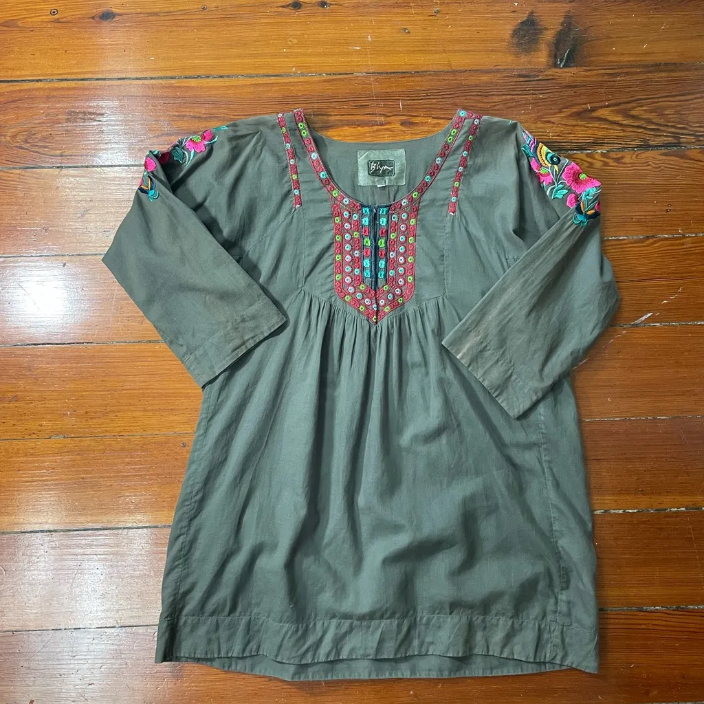 BIYA by Johnny Was Olive Green Embroidered Tunic Dress Boho Folk Floral ~Small - Image 5