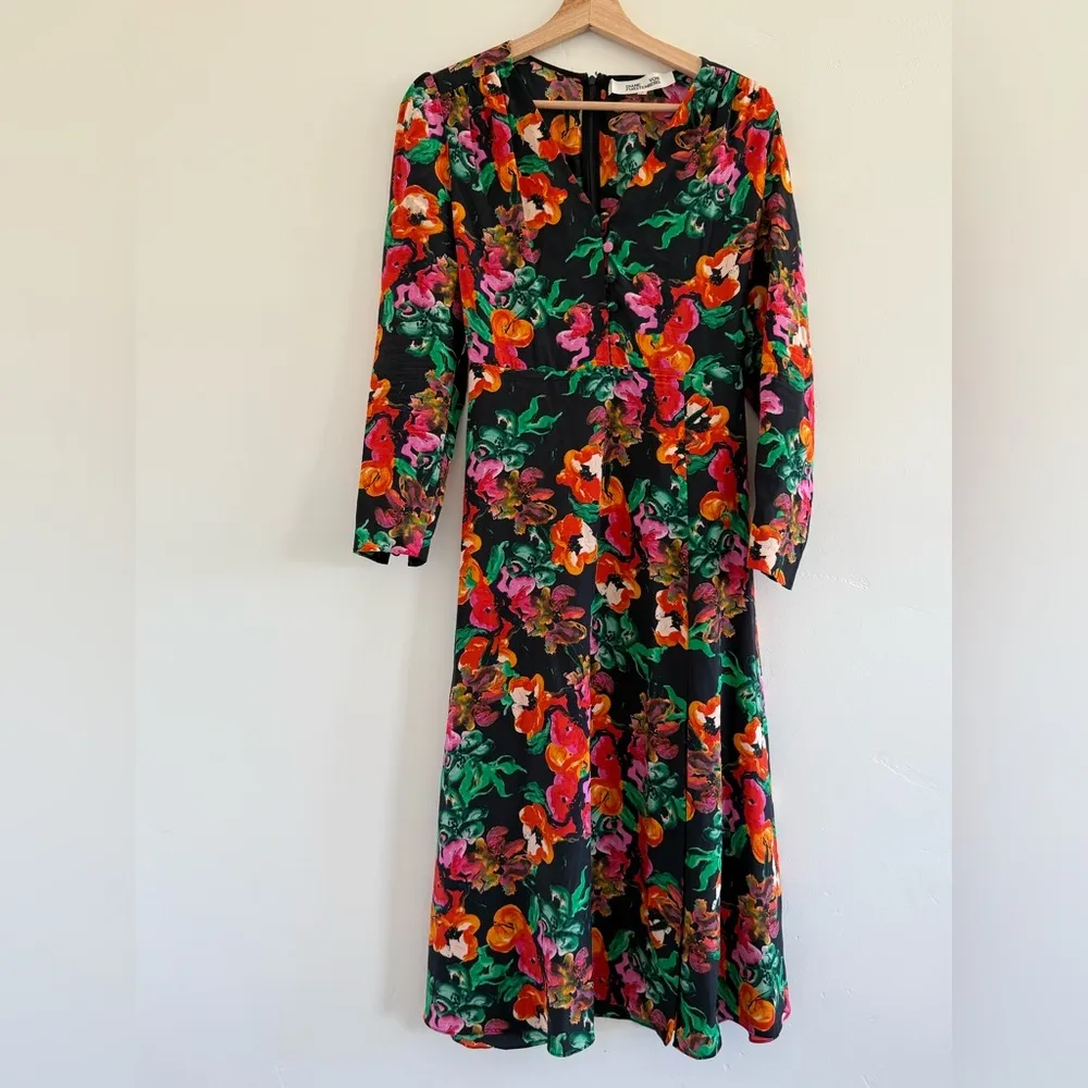 Diane von Furstenberg Silk Black Floral Print Silk Midi Dress size 6 (S) - Image 6