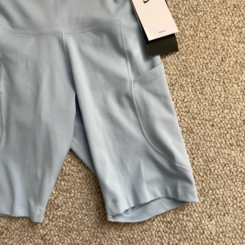 Nike Dri-Fit High Waisted 8” Blue Biker Shorts With Pockets Sz XS NWT - Image 3