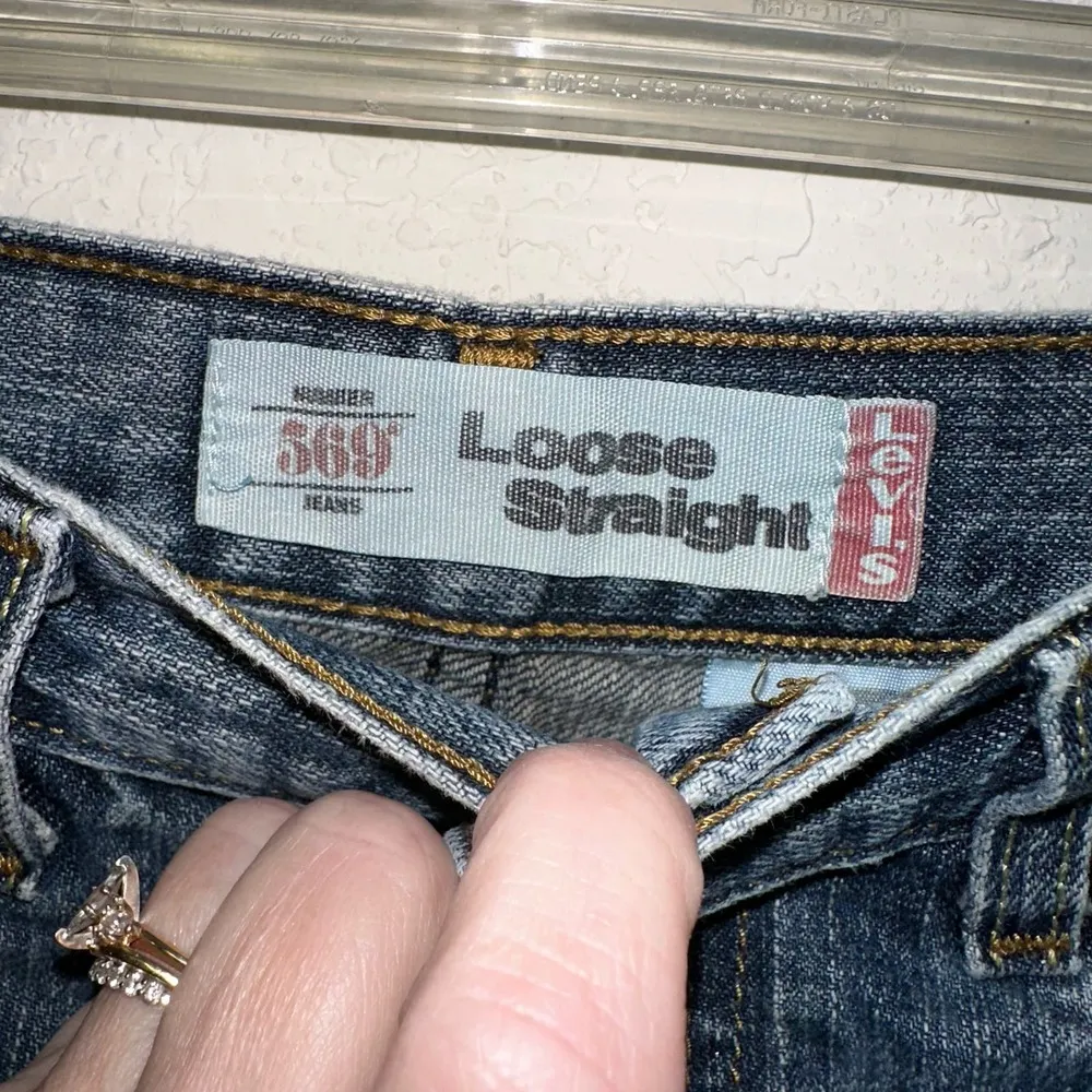 Levi’s 569 Loose Straight Denim Distressed Jean Shorts - Image 3