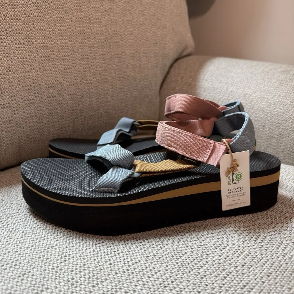 Teva NWT Women's Flatform Universal Platform‎ Sandal in Rainbow Light Multi 11 - Image 3