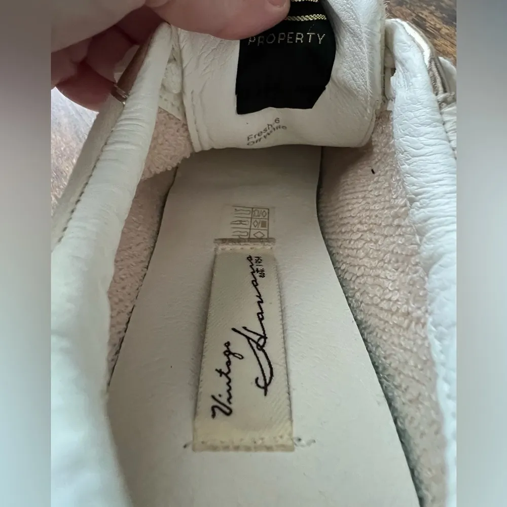 est. 1964 | ladies Fresh Leather Sneaker.. Size: 6 - Image 4