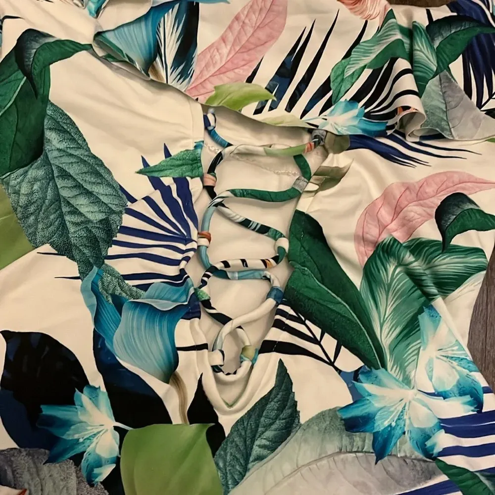 LA BLANCA IN THE MOMENT TROPICAL one piece swimsuit size 4 - Image 12