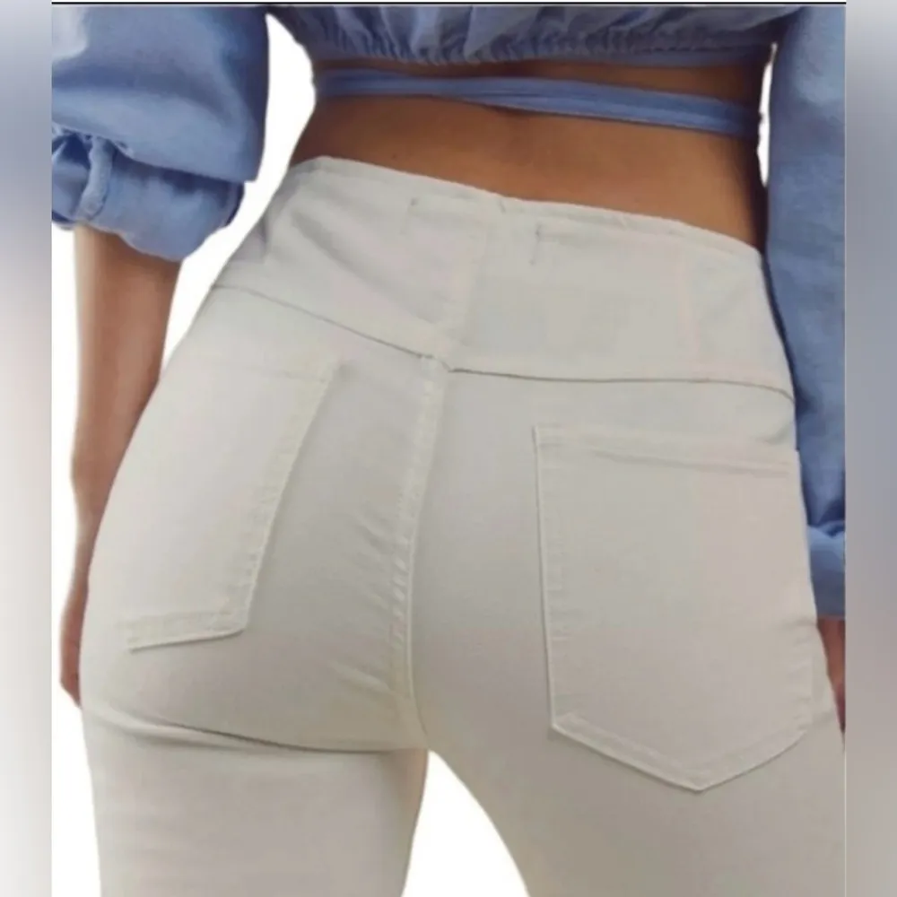 NWT Free People Penny Pull on Flare Jeans ~ White~ size 32 🤍 - Image 4