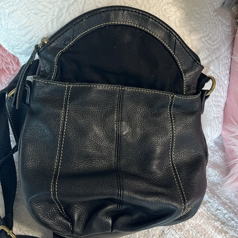 SAK Soft Black Leather Shoulder Bag - Image 9