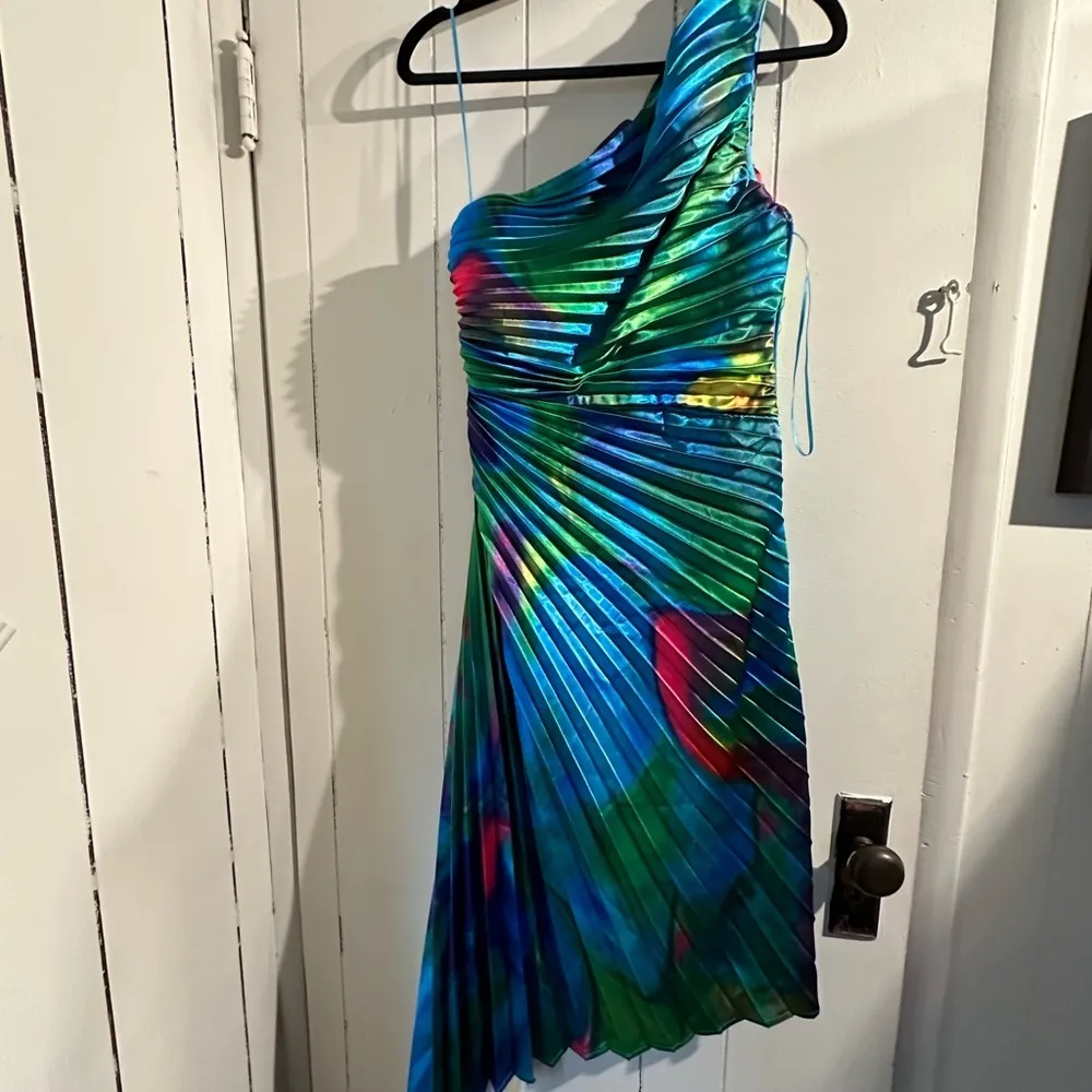 AKIRA NWT Multicolor One-Shoulder Pleated Dress - Image 2
