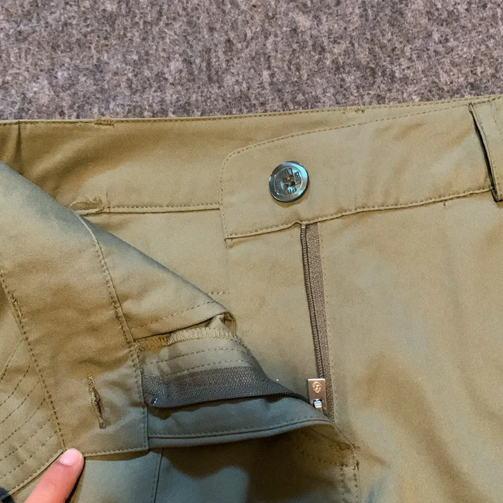 OUJA Olive Bermuda Shorts Green Size 2 - Image 9