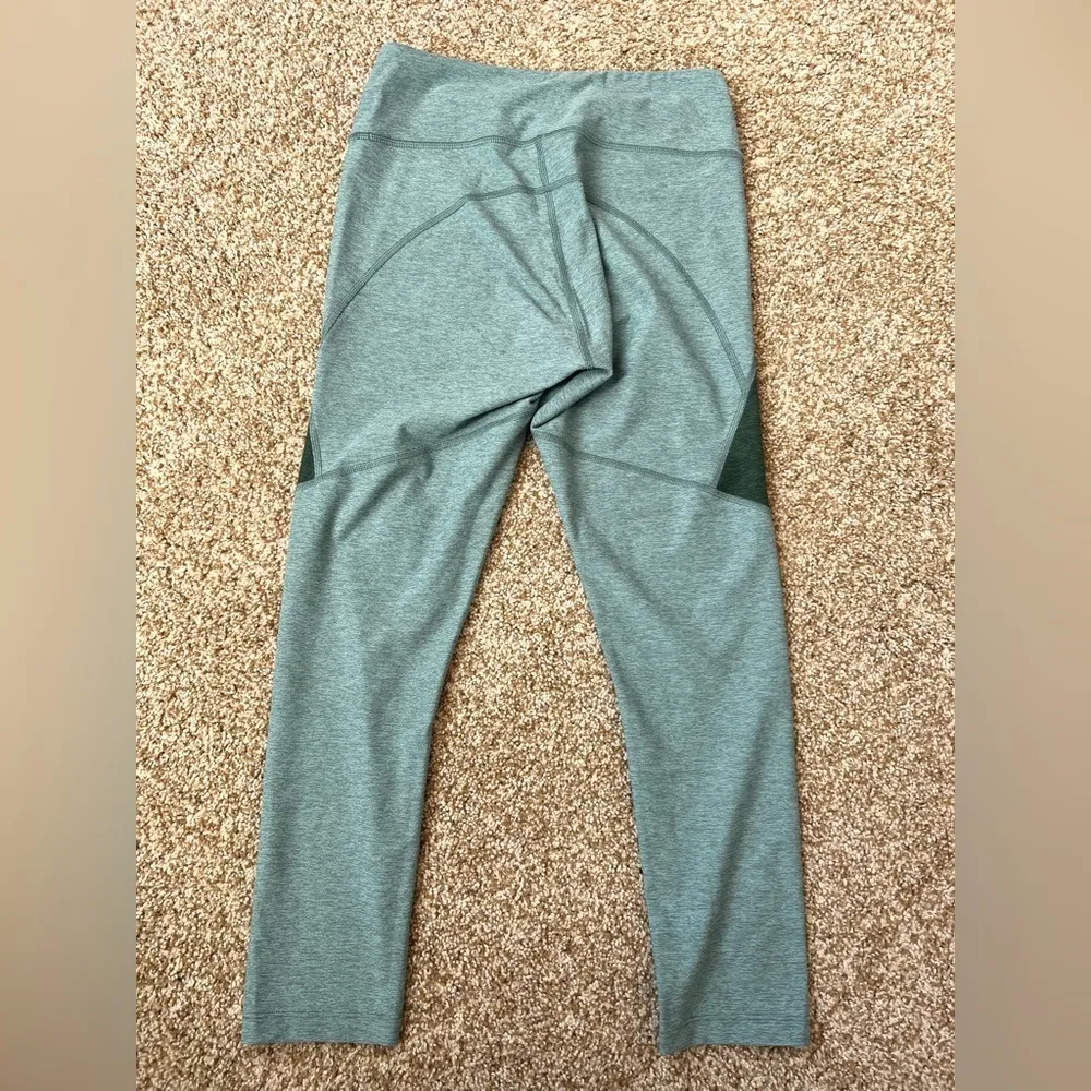Outdoor Voices 3/4 Warmup Leggings - Slate & Hunter Green Size M - Image 10