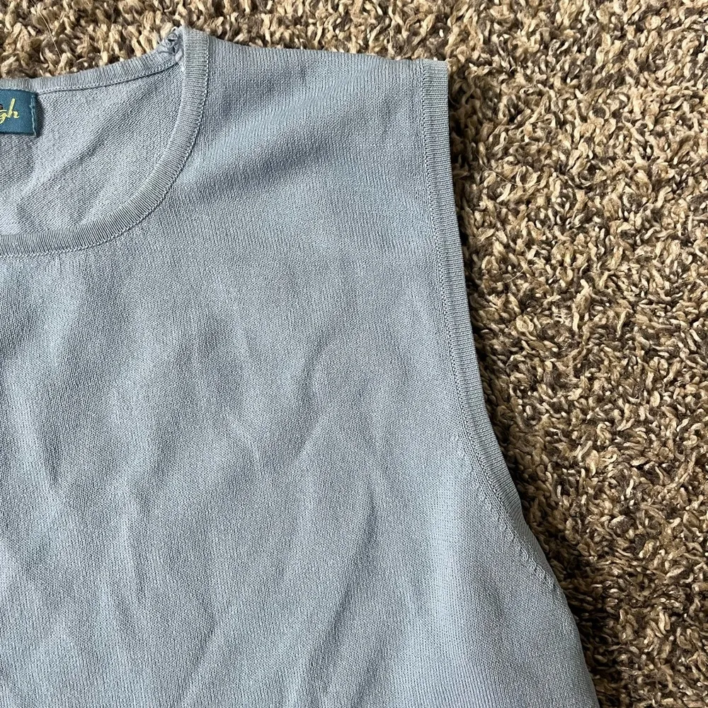 light blue wide strap scoop neck tank top Size M - Image 4