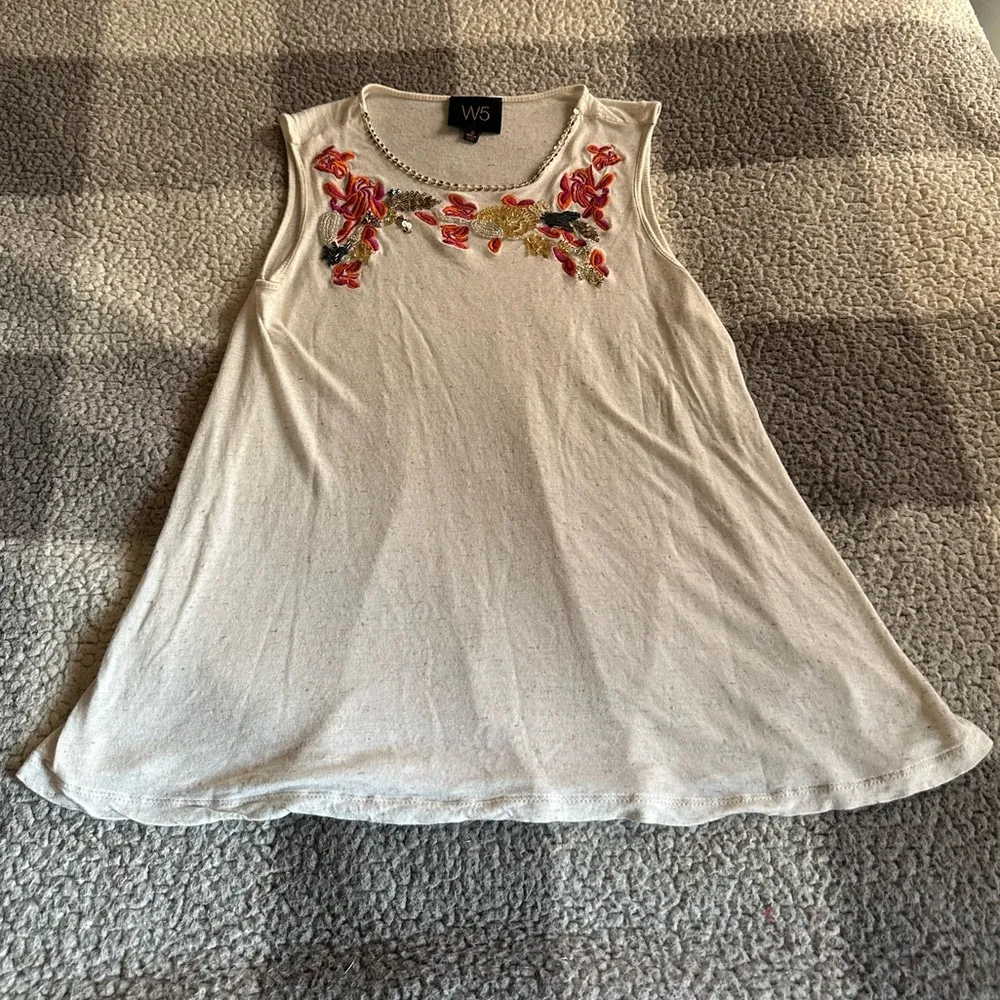 W5  Small Embroidered Cream Tank Top - Image 7