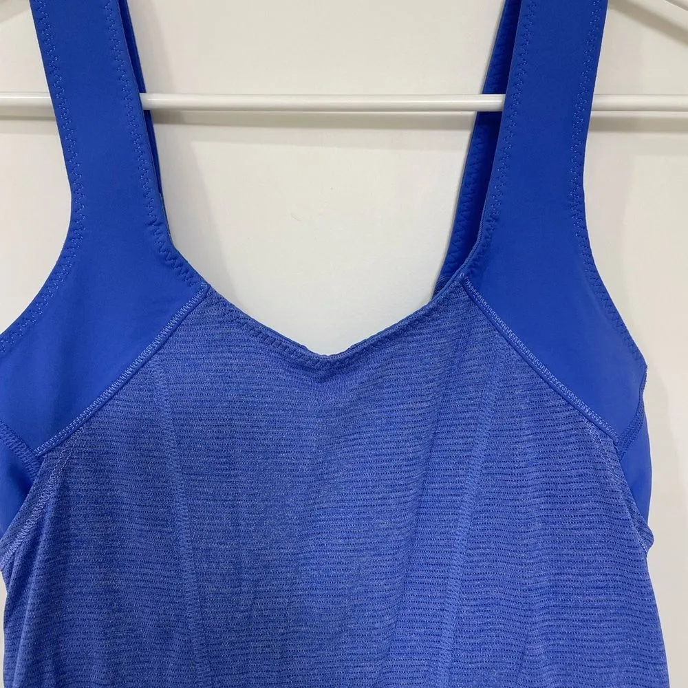 Lululemon Royal blue workout tank with built in sports bra size 6 - Image 2