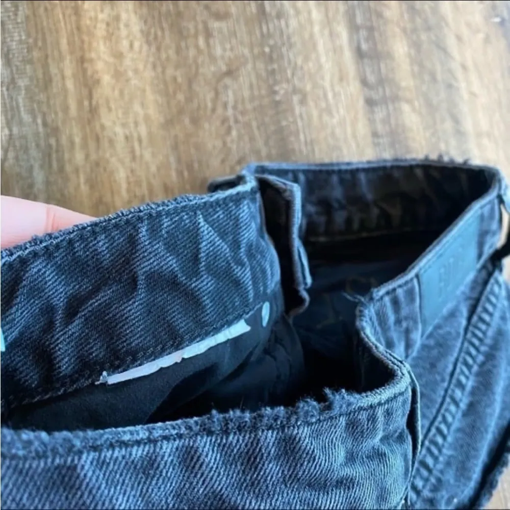 BDG High Waisted Tapered Mom Jeans Sample Small - Image 11