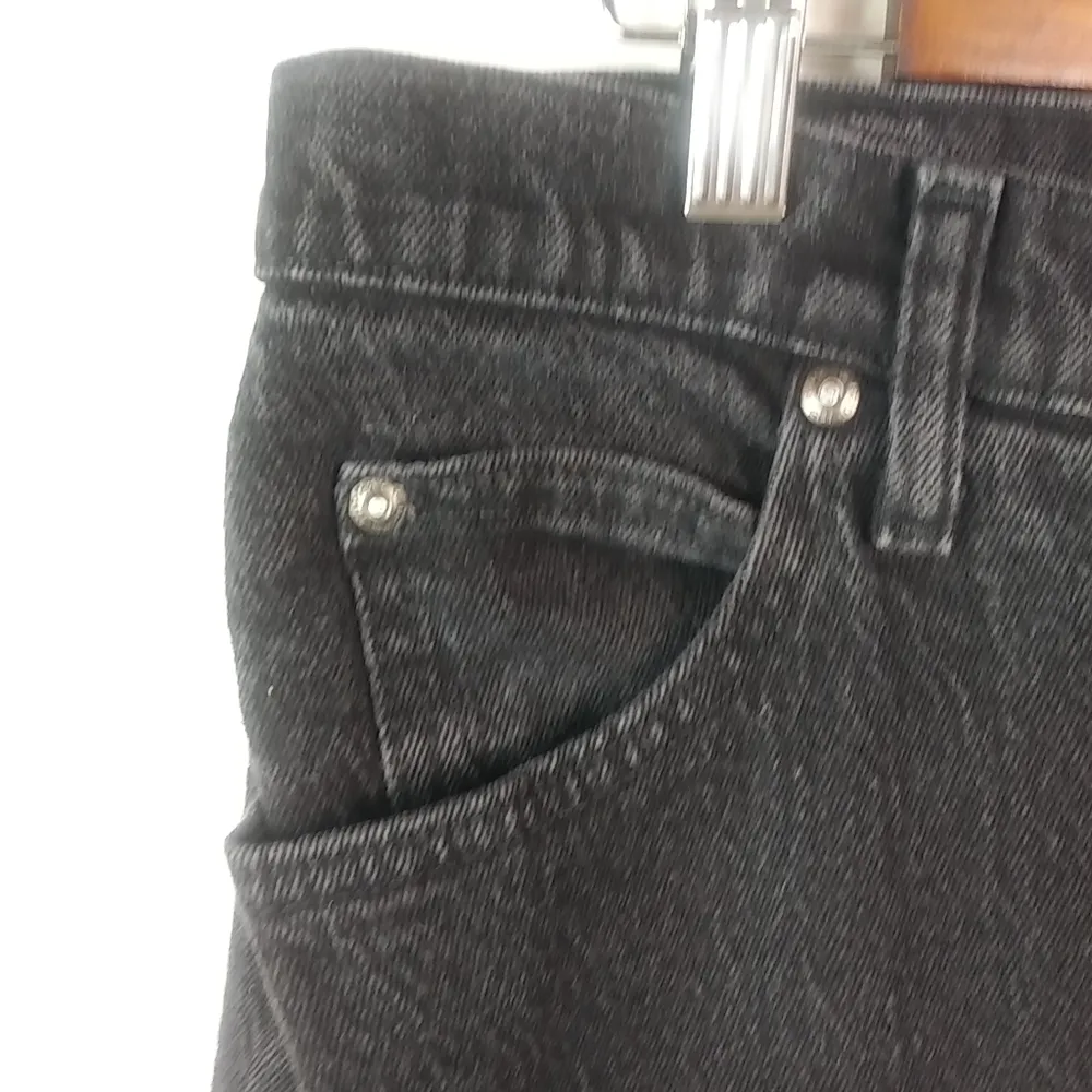 Lee Riders 37x28 18P Relaxed Black Jeans Petite - Image 2