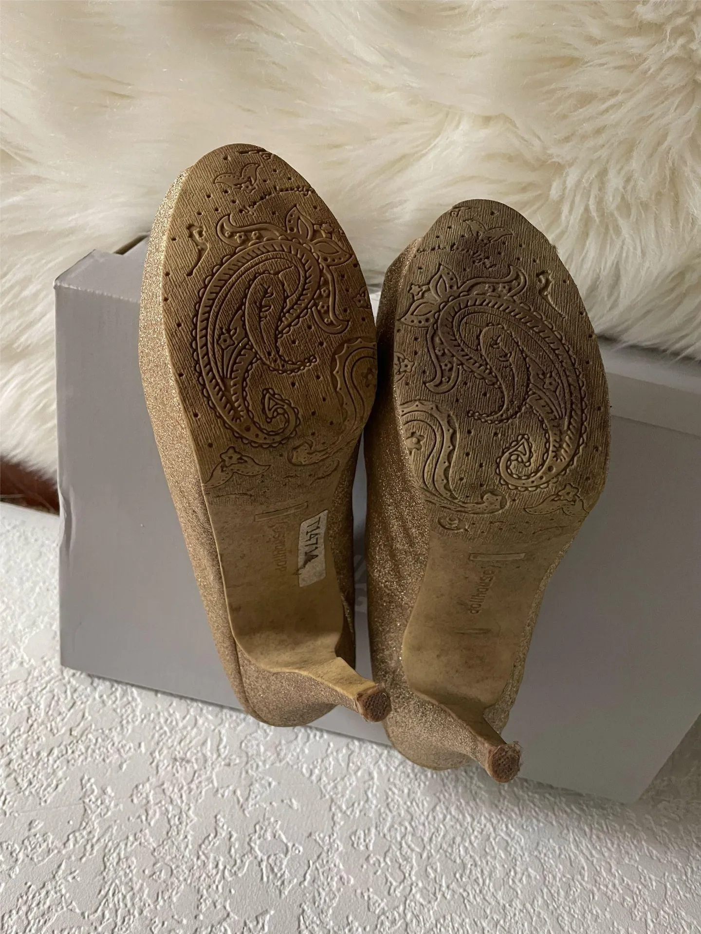 Dollhouse peep toe pumps/heels Glitter heels peep toe Gold glitter  - Image 6