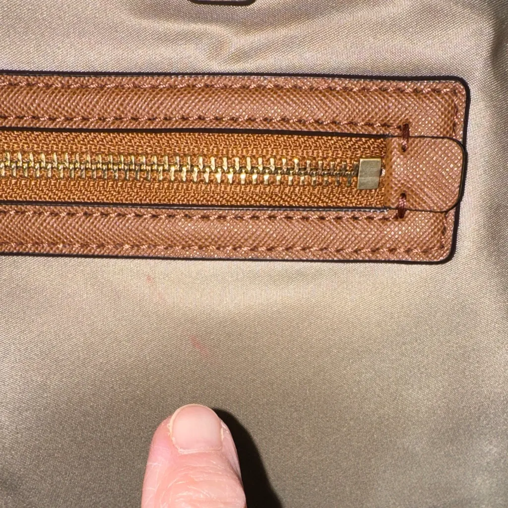 Michael Kors Tan and Brown Tote Bag- Excellent Condition - Image 4