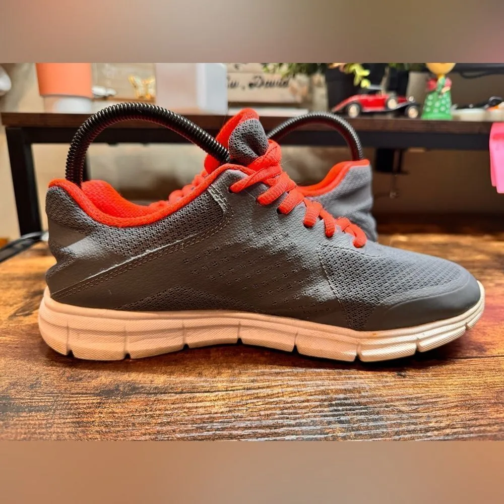 FILA  Athletic Running Shoes Gray/‎ Orange Size 9 - Image 5