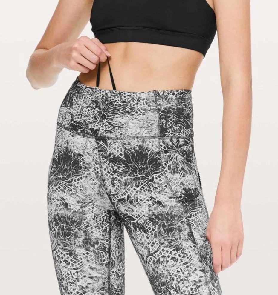 Lululemon fast & free 7/8 tight - Image 7