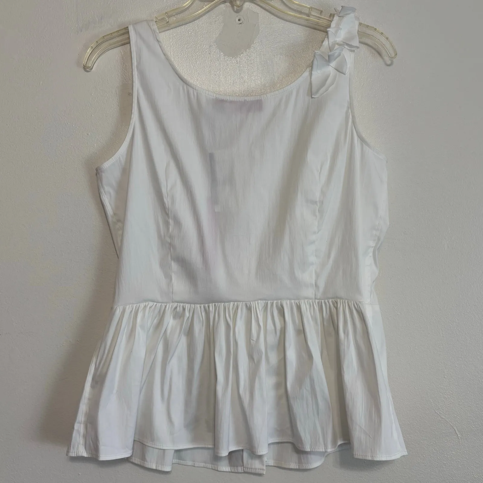 New York & Company White Sleeveless Floral Applique Blouse Size 8 NWT - Image 2