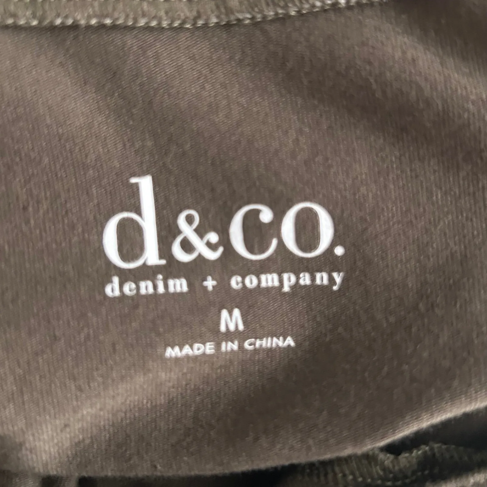 Denim & Co Embroidered Top‎ M Olive Green Size M - Image 6