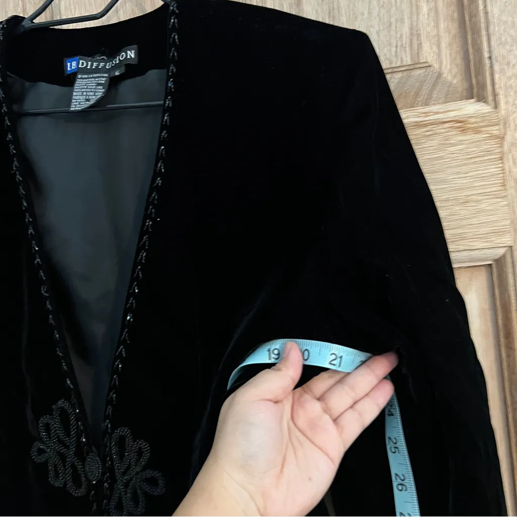 IB Diffusion vintage women’s velvet cardigan jacket black‎ size 6 Black - Image 7