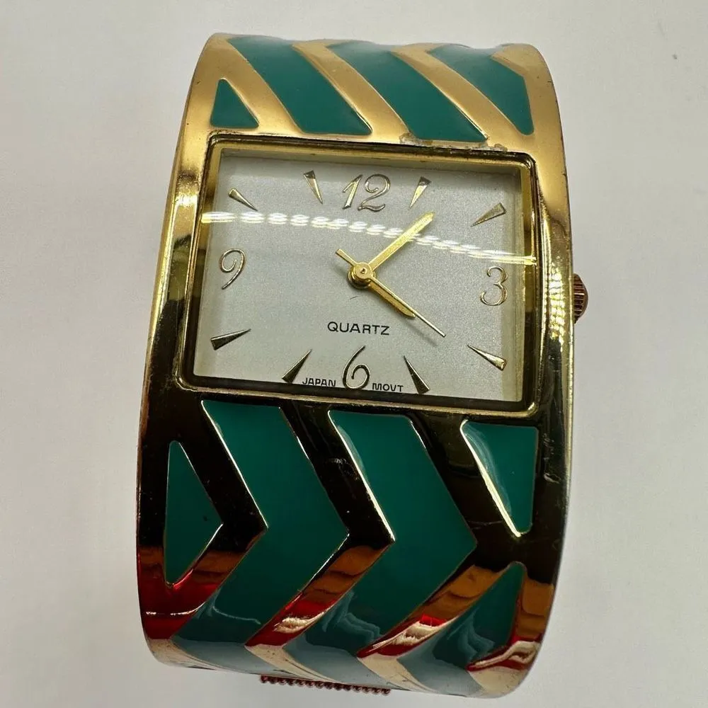 Green and gold tone watch bangle bracelet - Image 5