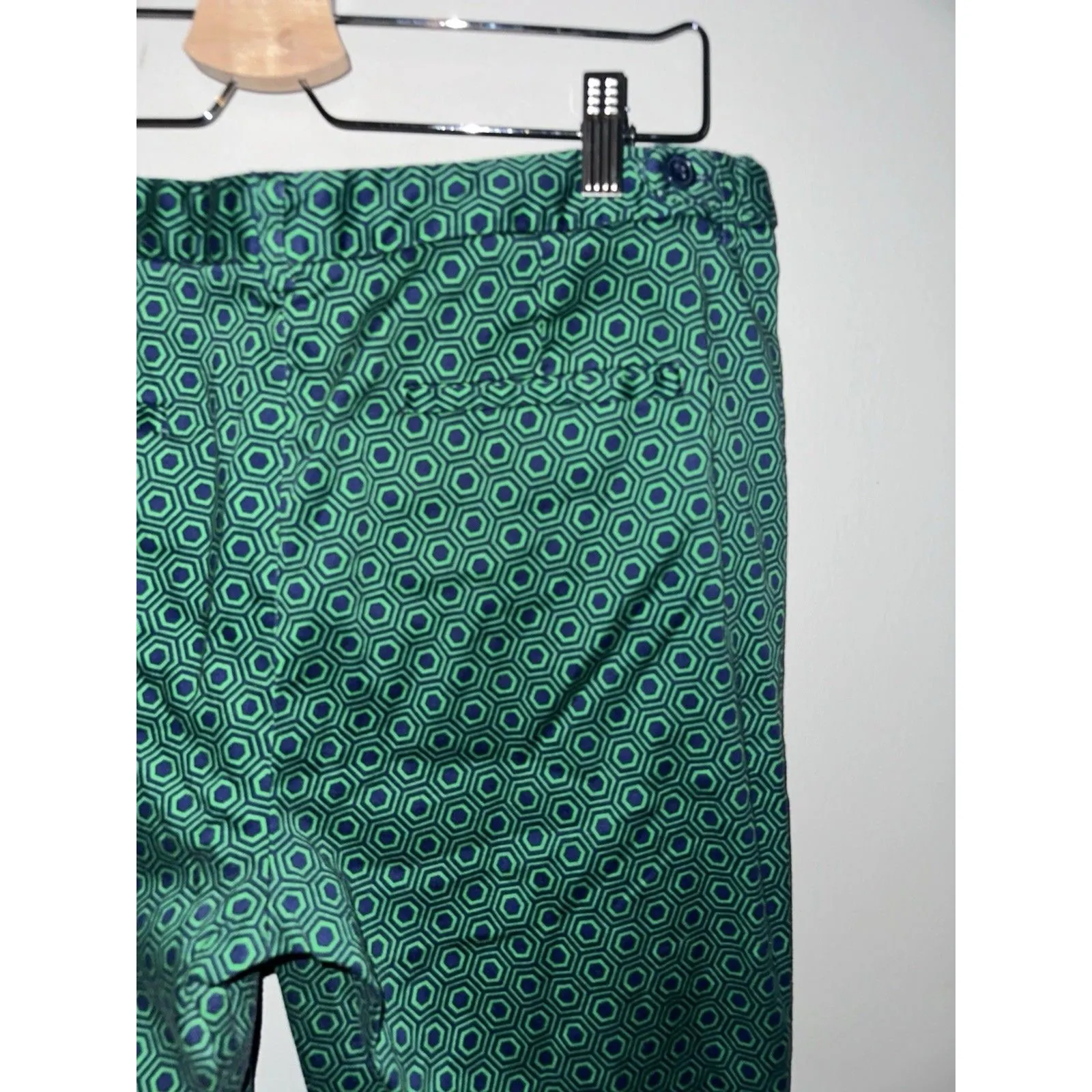 Laundry by Shelli Segal Green Geometric Print‎ Shorts Size 12 - Image 4