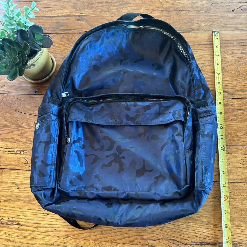 Slate & Stone Nylon Blue Camo Laptop Backpack - Image 4