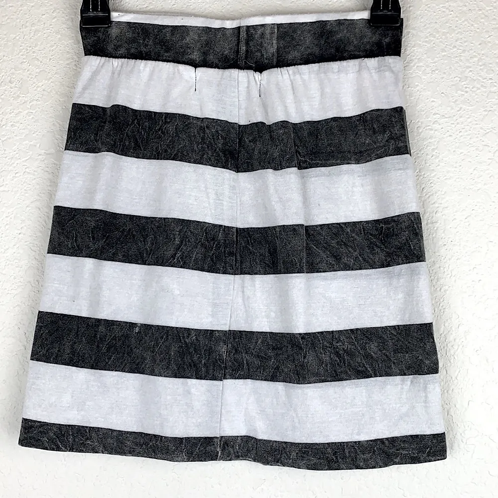 NWT  Mini Skirt in Rugby Stripe Small - Image 5