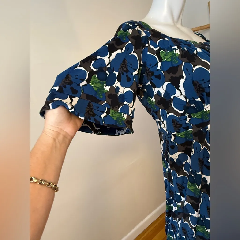 Saks Fifth Avenue Floral Print Midi Short Sleeve Dress Small - Image 5