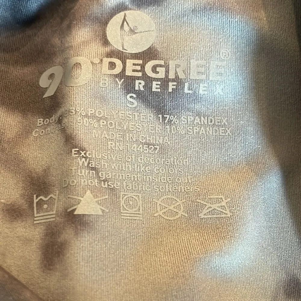 90 Degree by Reflex cropped hoodie sweatshirt and shorts leggings set - Image 6