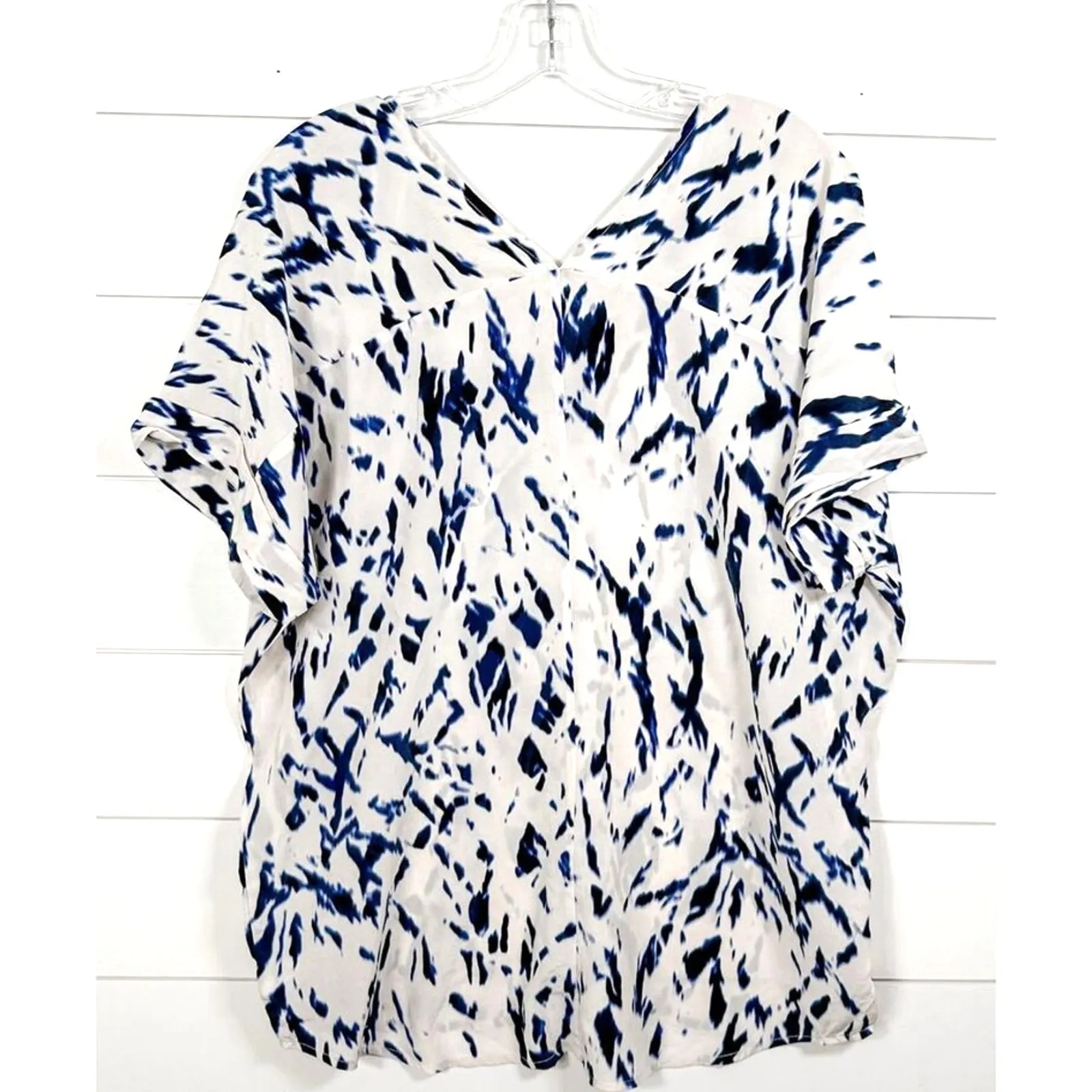 Cynthia Rowley Abstract 100% Silk Print V-Neck Blue White Blouse Medium - Image 8