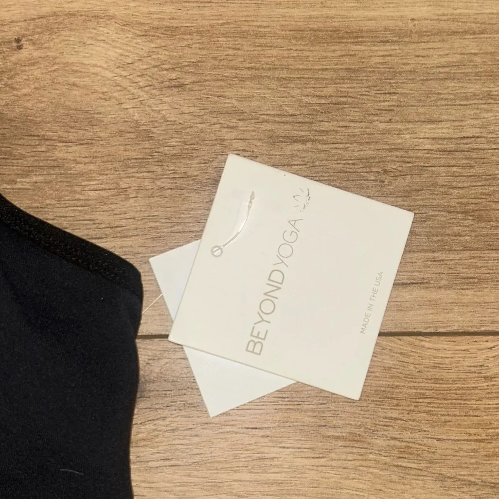 Beyond Yoga Open Back Yoga Tank in Black - Image 6