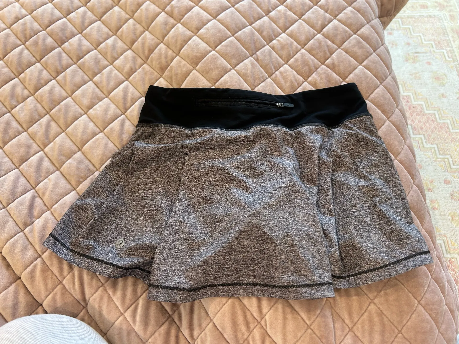 Lululemon Grey  skirt  - Image 4