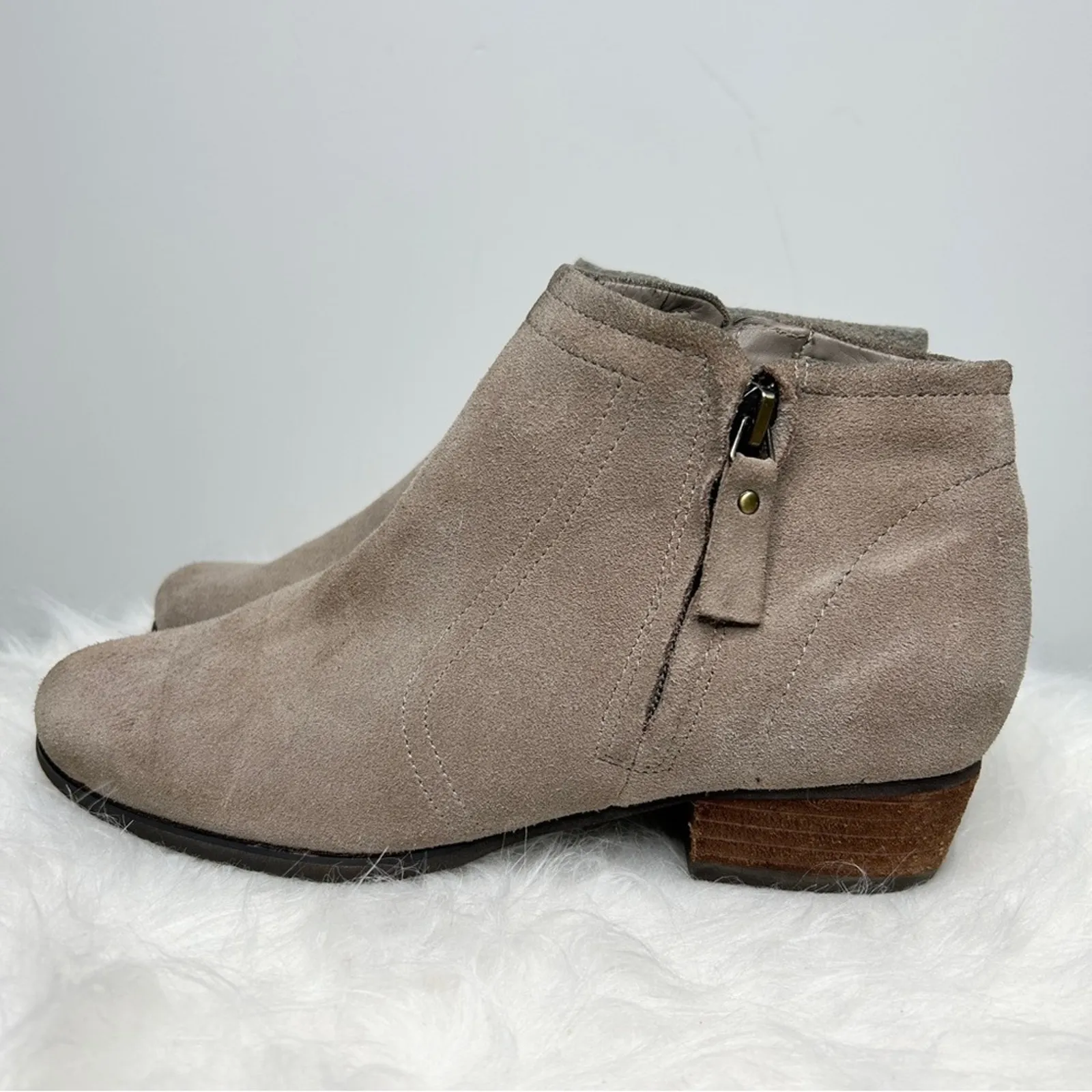 BLONDO Booties Womens Size 7.5 Waterproof Suede Ankle Boots Autumn Fall Basics - Image 2