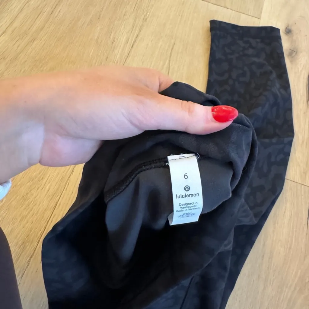 Lululemon  Cheetah Print Cropped Leggings - Image 6