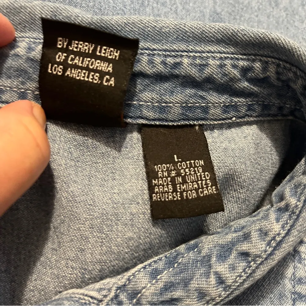 Vintage Mickey Unlimited Women’s L Mickey Mouse Embroidered Sleeveless Shirt - Image 8