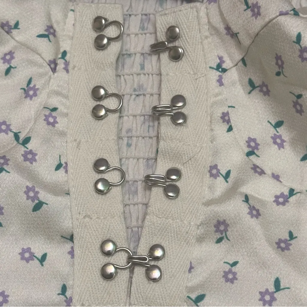 Princess Polly Cream Floral Button-Up Blouse size 2 - Image 13