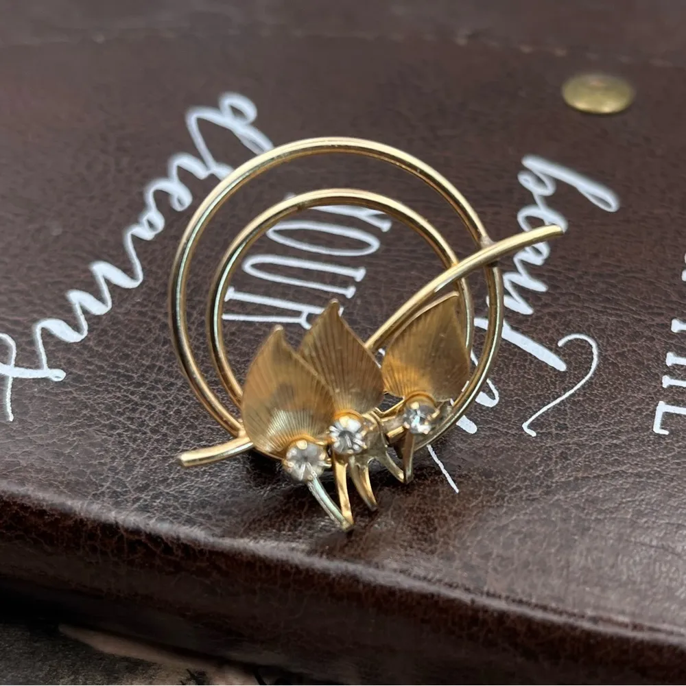 Vintage Gold Tone CZ Floral Leaf Brooch 1970s - Image 4