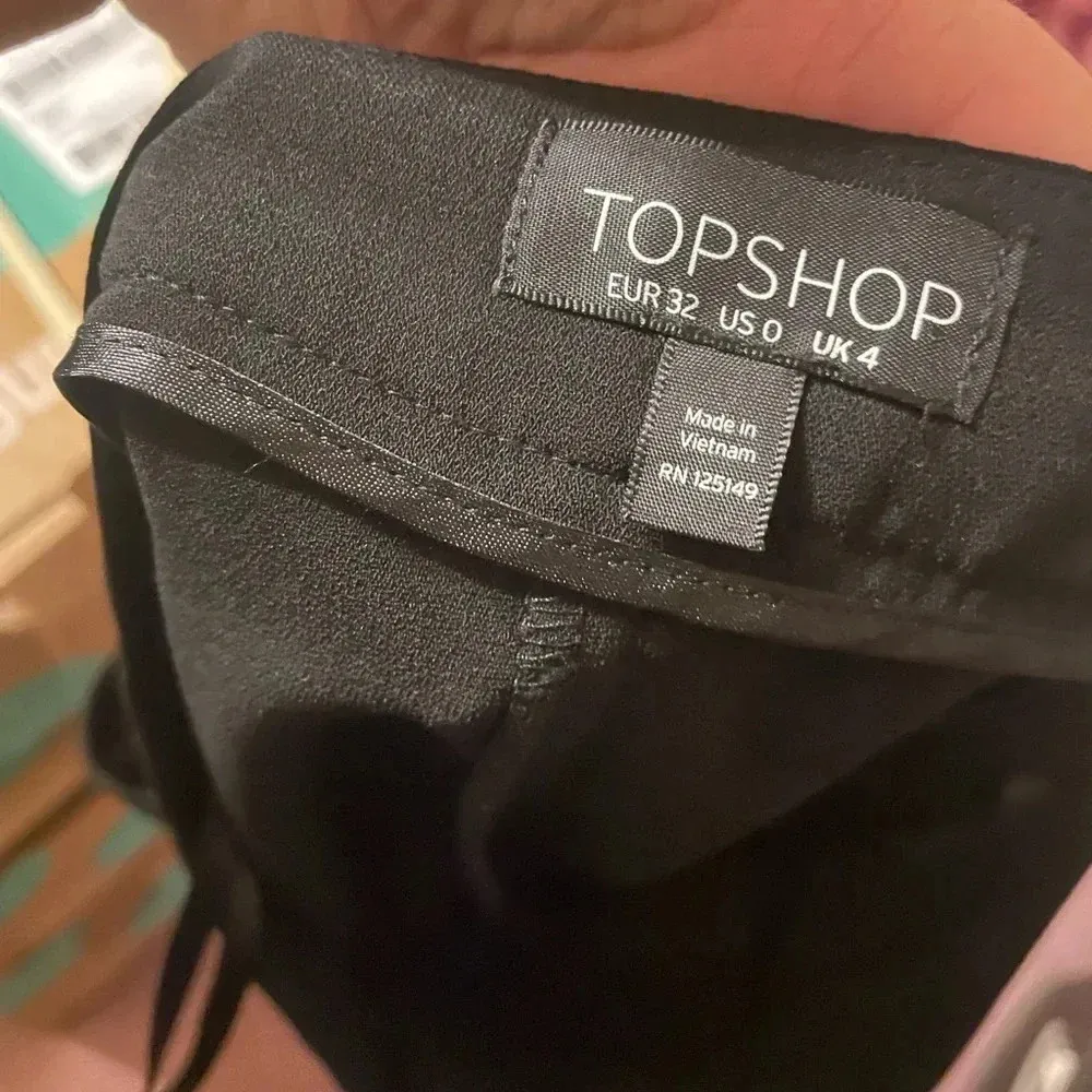 Topshop  BLACK TUXEDO SHORTS - Image 2
