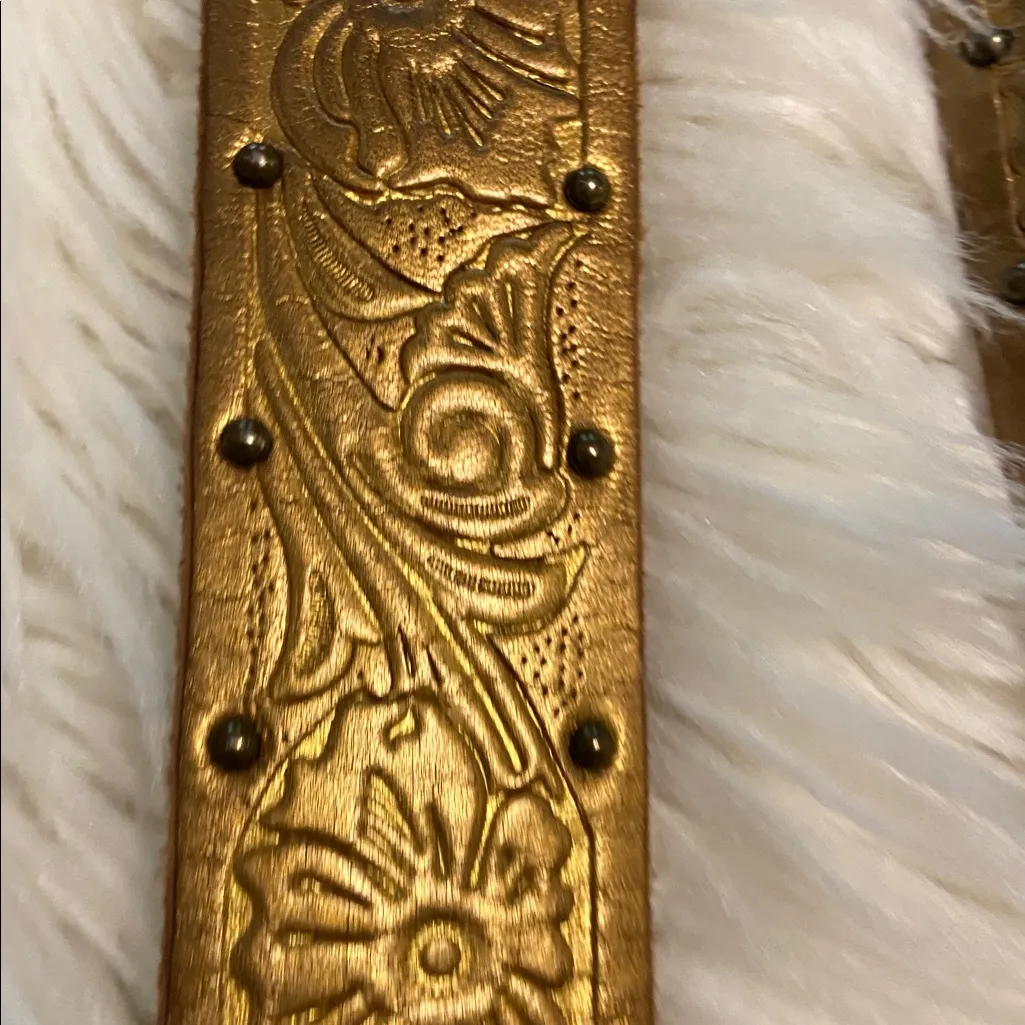 Lucky Brand Gold  Leather Belt size S BNWOT length 40” till first hole is 31” - Image 8