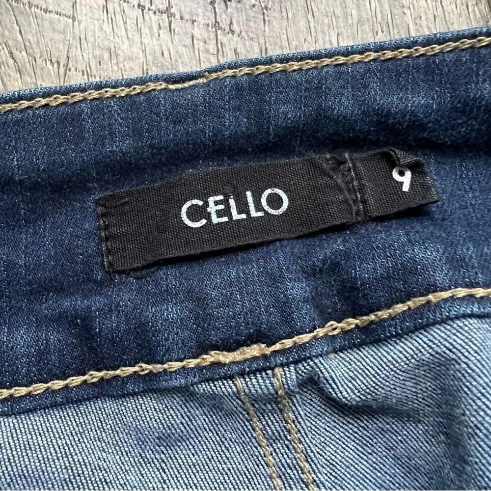 Cello High Rise Skinny Jeans Frayed Hem Lightly Distressed Size 9 Dark Blue - Image 3