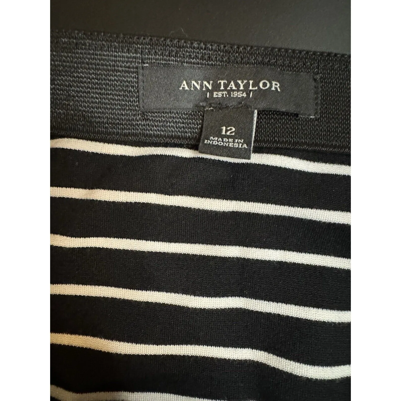 Ann Taylor Short Knit Skirt Womens Size 12 Black White Stripe Blue Grosgrain Hem - Image 3